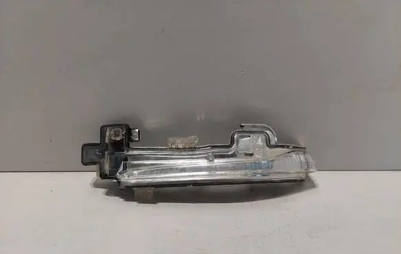 Volvo S60 Mirror indicator light 3100929 4044025 3100931