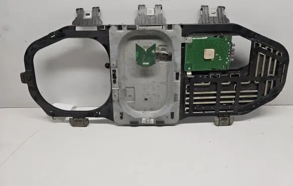 Mercedes-Benz ML W164 Aerial antenna amplifier A2518202275