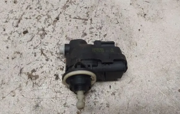 Peugeot 2008 II Headlight level adjustment motor 90005925