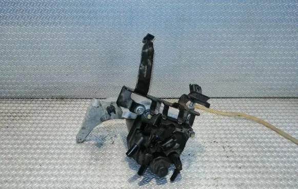 Peugeot Partner Fuel pump bracket 9672309780