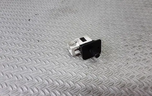 Mercedes-Benz C W203 Rear door sensor 2028209410