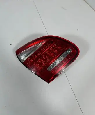Porsche Cayenne (92A) Tailgate rear/tail lights 7P5945093K