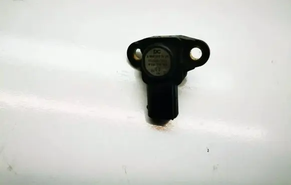 Mercedes-Benz C W204 Air pressure sensor A0061531528 0261230144