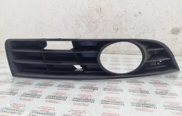 Volkswagen PASSAT B6 Front bumper lower grill 3C0853666A