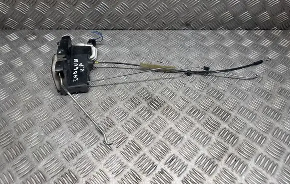 Mitsubishi Shogun Front door lock