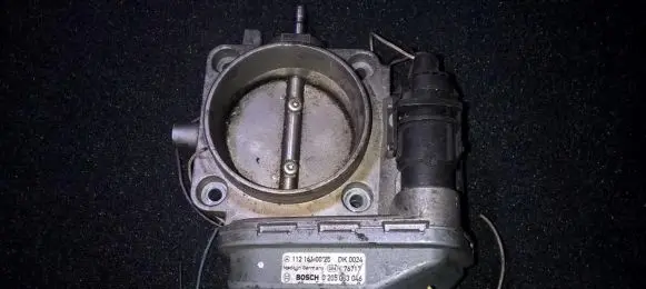 Mercedes-Benz E W210 Throttle valve 1121410025 0205003046