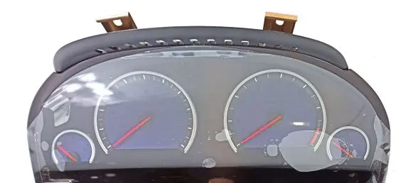 Speedometer (instrument cluster)