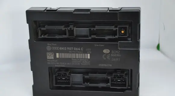 Audi A4 S4 B8 8K Comfort/convenience module 8K0907064C