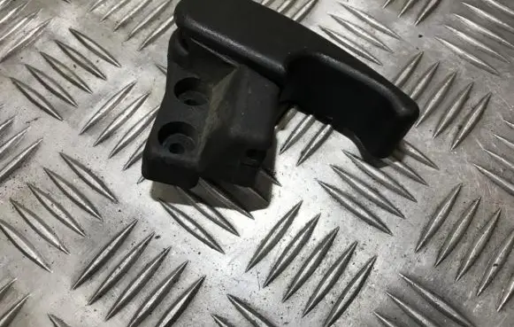 Skoda Octavia Mk1 (1U) Engine bonnet (hood) release handle 1h2823533