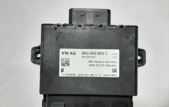 Seat Toledo IV (NH) Voltage converter/converter module 8K0959663C