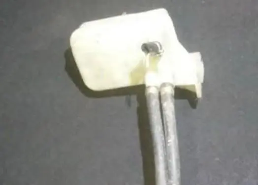 Brake fluid reservoir