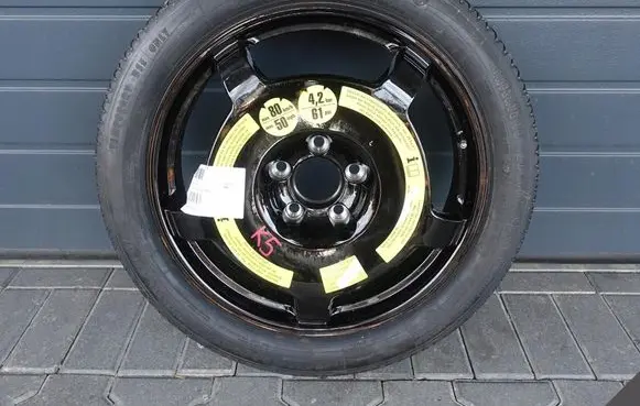 Mercedes-Benz CLS C218 X218 R18 spare wheel A2124013302