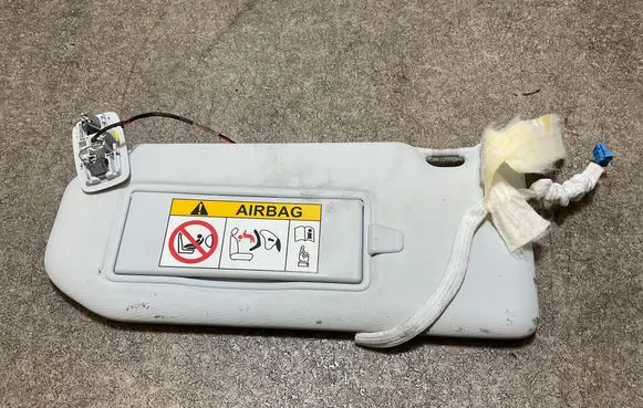 Opel Grandland X Sun visor 