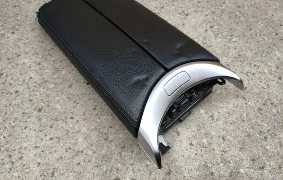 Mercedes-Benz C W205 Armrest 2056808804 12713621 00009H15