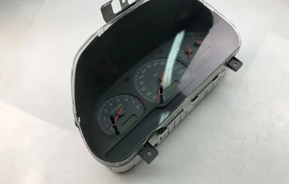 Volvo S40 Speedometer (instrument cluster) 8601702