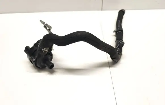 Mercedes-Benz C AMG W205 Engine coolant pipe/hose A2058300001 B38325410 3130591163