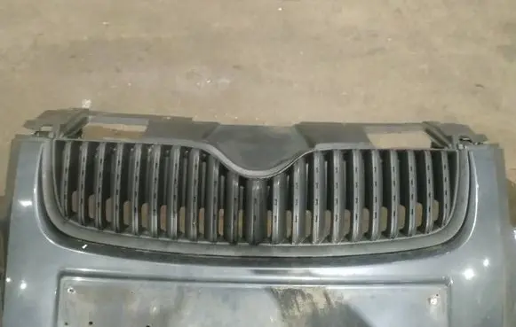 Skoda Roomster (5J) Front grill 