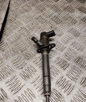 Fuel injector