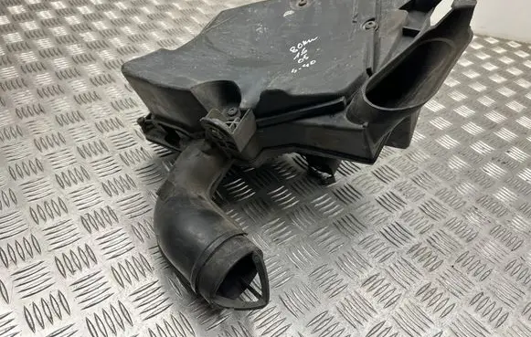 Volvo S40 Air filter box 