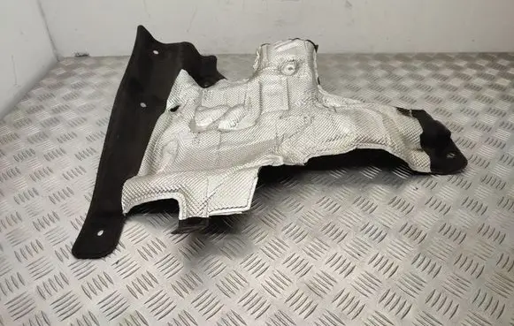 Dacia Sandero II Heat shield in engine bay 679005052R