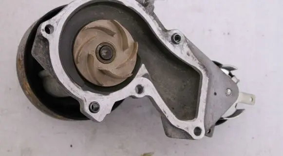 Ford Focus Water pump 