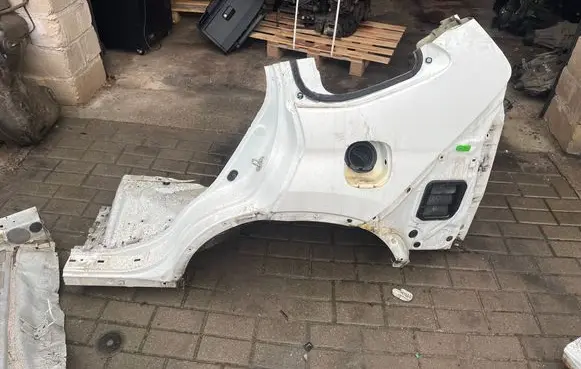 Honda CR-V Rear quarter panel 