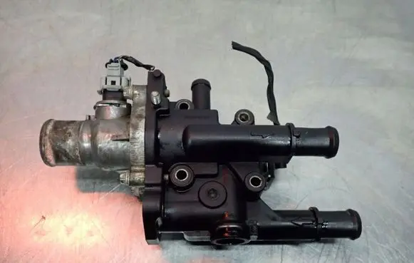 Chevrolet Cruze Thermostat/thermostat housing 