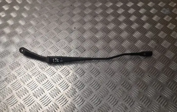 Mercedes-Benz C AMG W205 Front wiper blade arm A2058203700