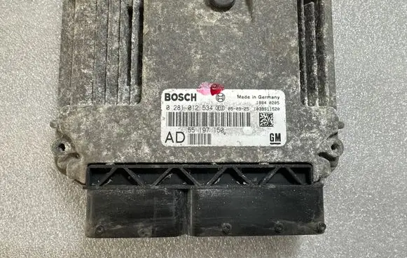 Opel Vectra C Engine control unit/module 0281012534 1039S11520 55197150