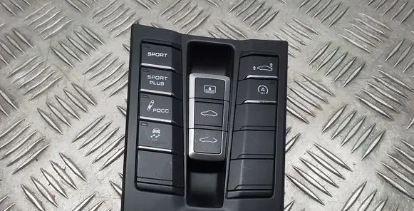Other switches/knobs/shifts