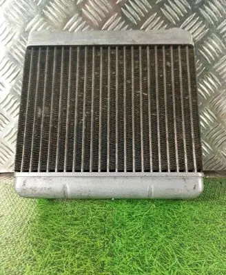 Engine oil radiator