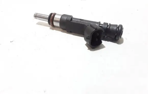 Audi A6 S6 C5 4B Fuel injector 0280158053