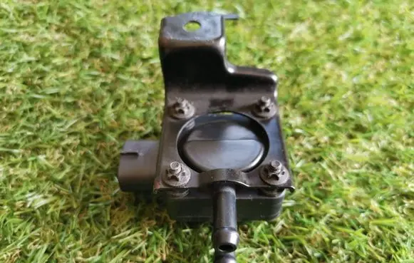 Toyota Avensis T250 Exhaust gas pressure sensor 8948020030