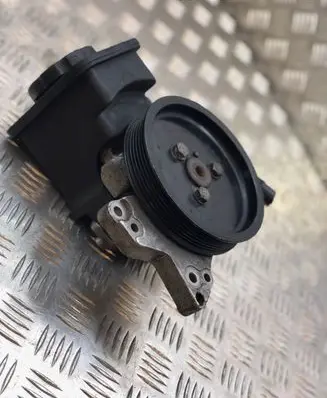 BMW 3 E46 Power steering pump 32147787106
