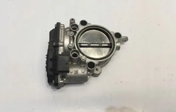 BMW 2 F22 F23 Throttle valve 8623324