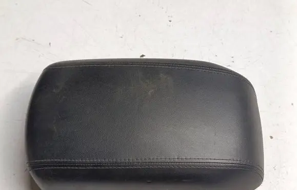 Hyundai ix35 Armrest wa98f4a0618