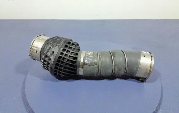 BMW X5 E53 Air intake hose/pipe 8580082