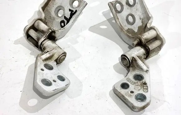 Toyota ProAce City Tailgate/trunk/boot hinge 