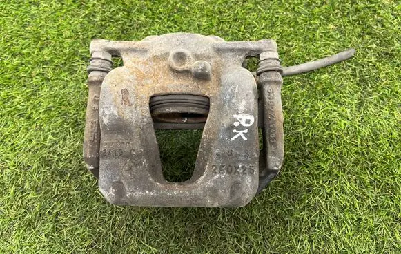 Mercedes-Benz B W246 W242 Front brake caliper A24601