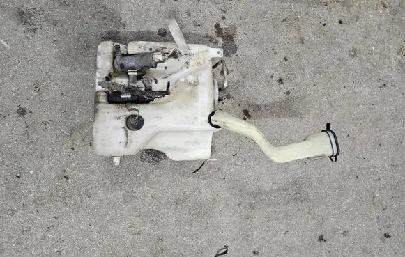 Mercedes-Benz C W203 Windshield washer fluid reservoir/tank A2038600360