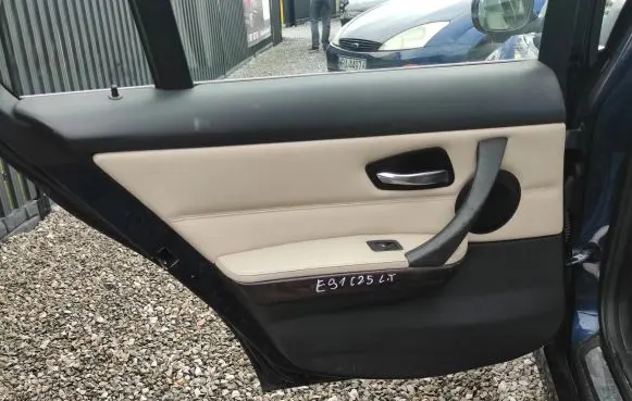 BMW 3 E90 E91 Coupe rear side trim panel 