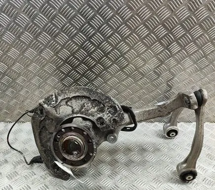 Mercedes-Benz E W213 Front wheel hub A2133325100 A0004213520