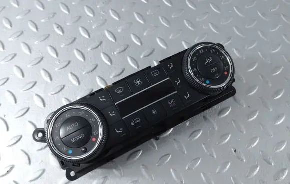 Mercedes-Benz R W251 Climate control unit A2518702889 A2518204889