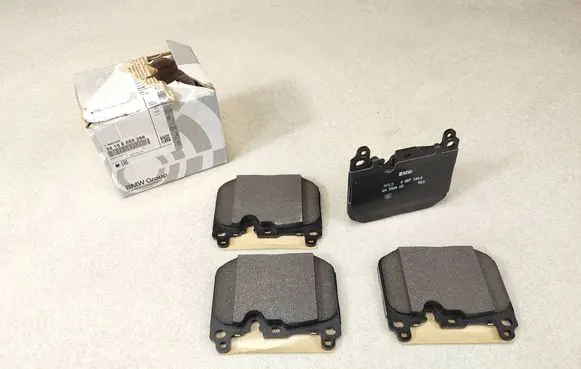 BMW X2 F39 Brake pads (front) 6889266
