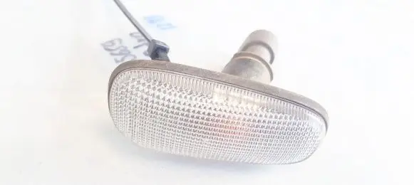 Opel Astra G Front fender indicator light 90560403