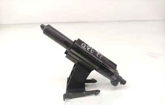 Headlight washer spray nozzle