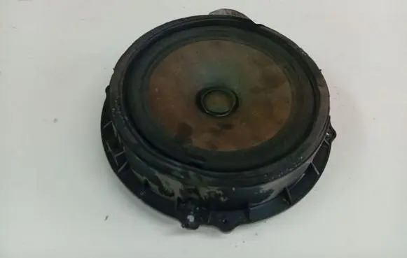 KIA Ceed Front door speaker 963301H000