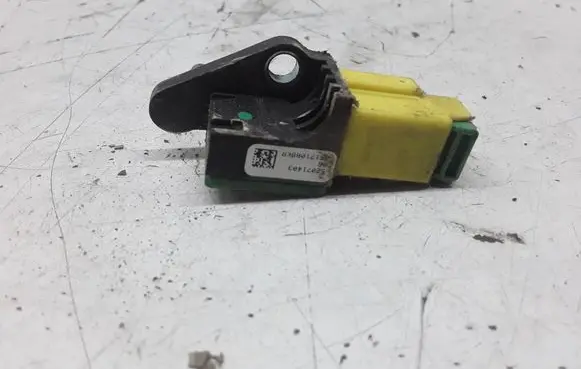 Volkswagen PASSAT B6 Airbag deployment crash/impact sensor 8K0973323S