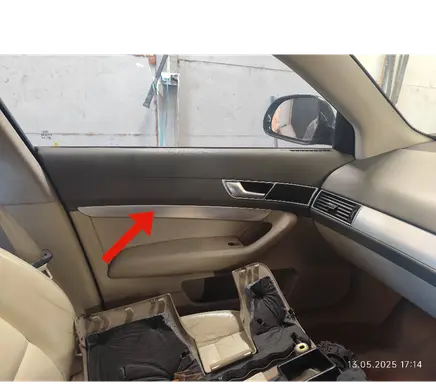 Audi A6 S6 C6 4F Front door trim bar 4F0867409
