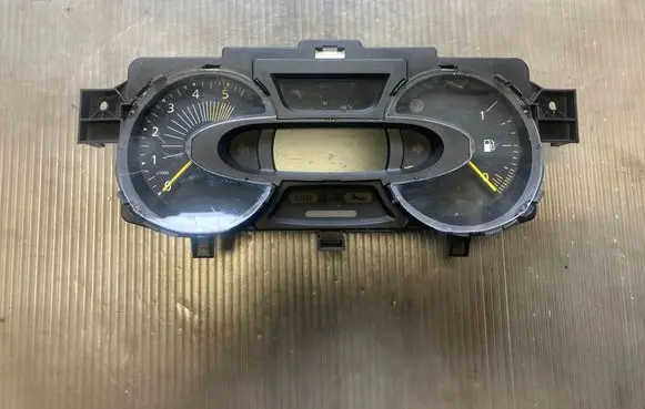 Renault Captur Speedometer (instrument cluster) 248108011R LDRA024142 VPFRRF10849RA